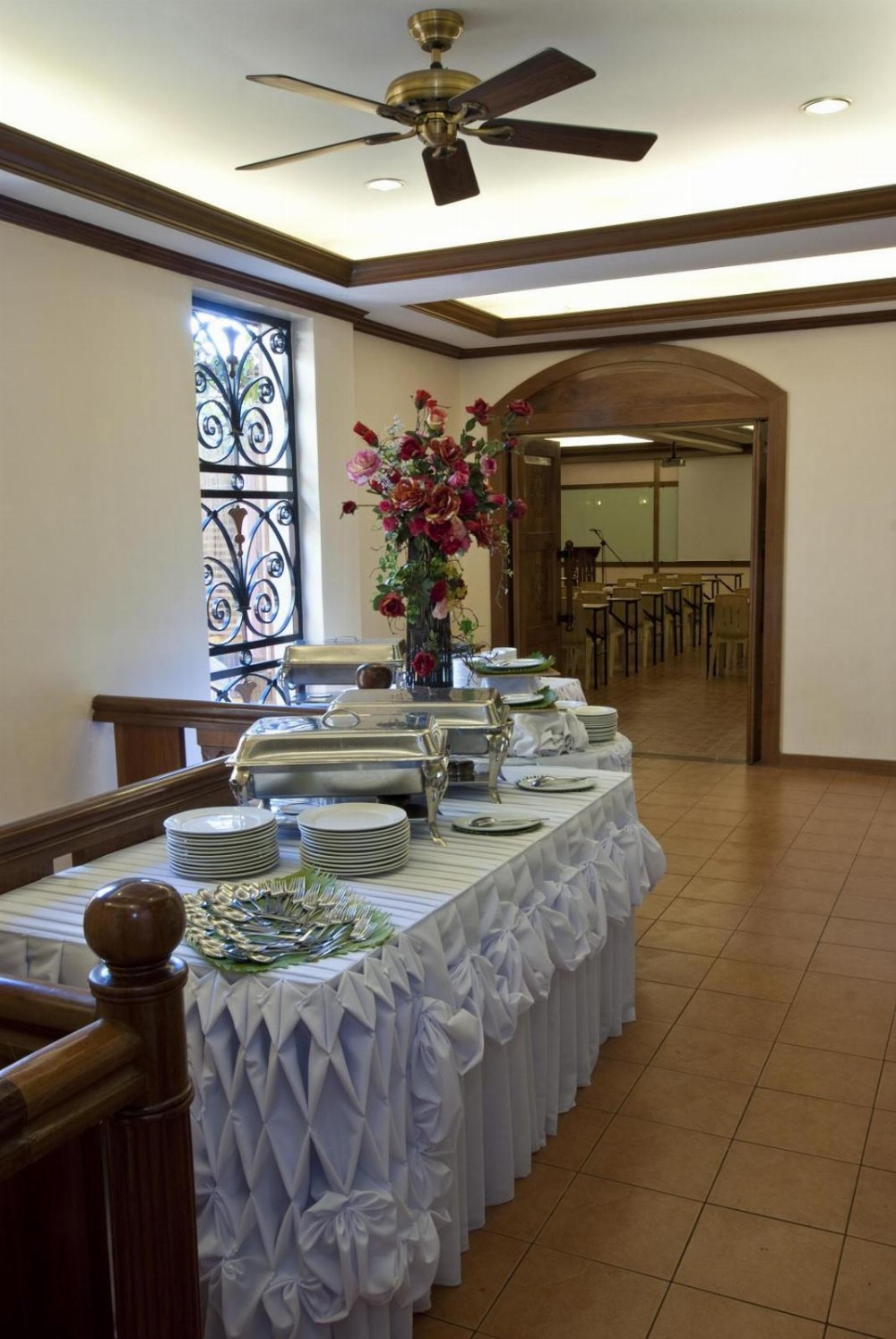 Pinoy Pamilya Hotel Main image